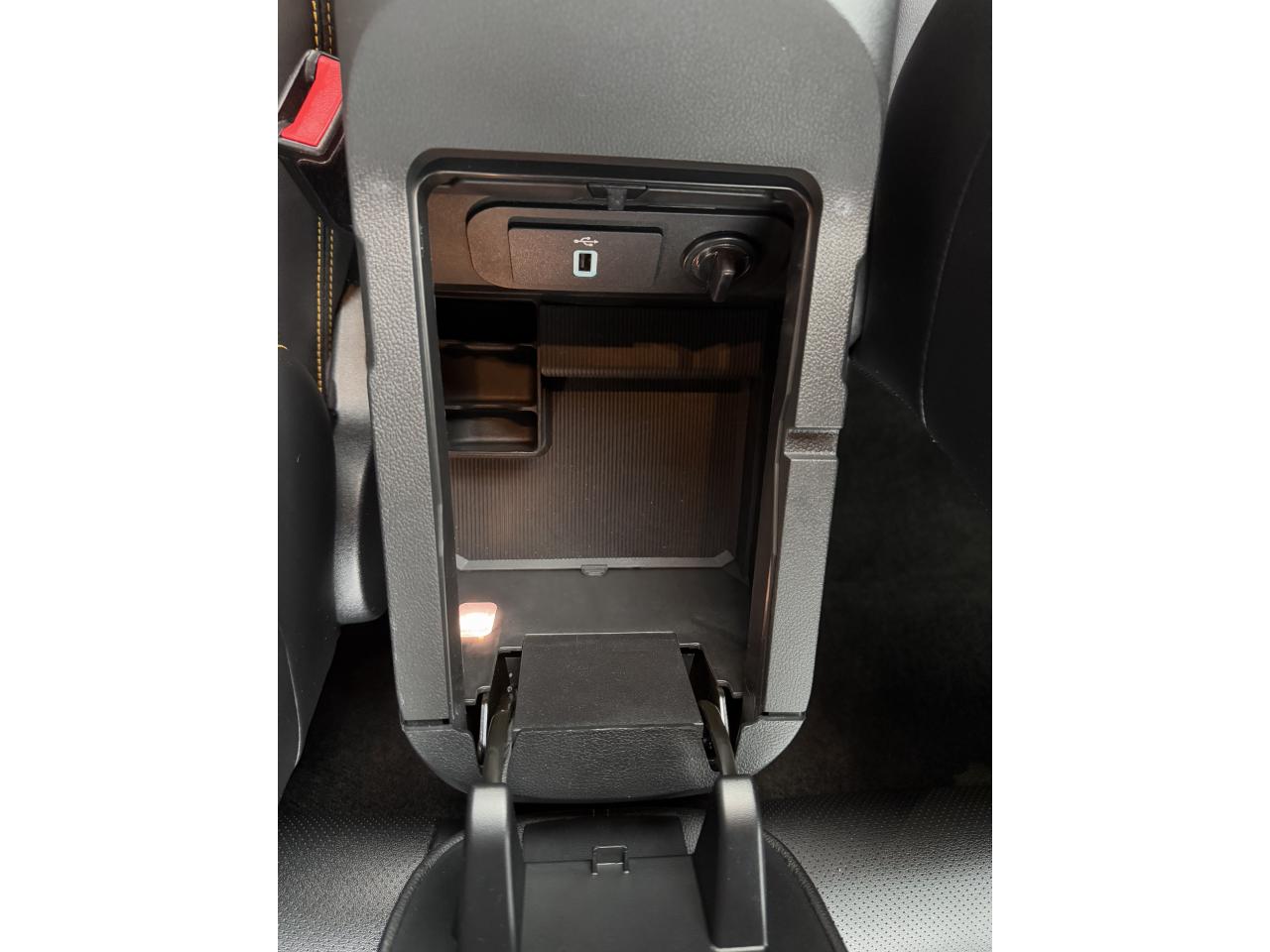 FORD MUSTANG GT Fastback V8 5.0L - Black shadow edition