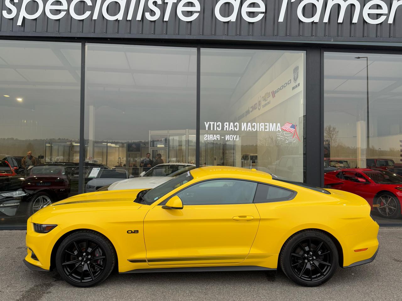FORD MUSTANG GT Fastback V8 5.0L - Black shadow edition