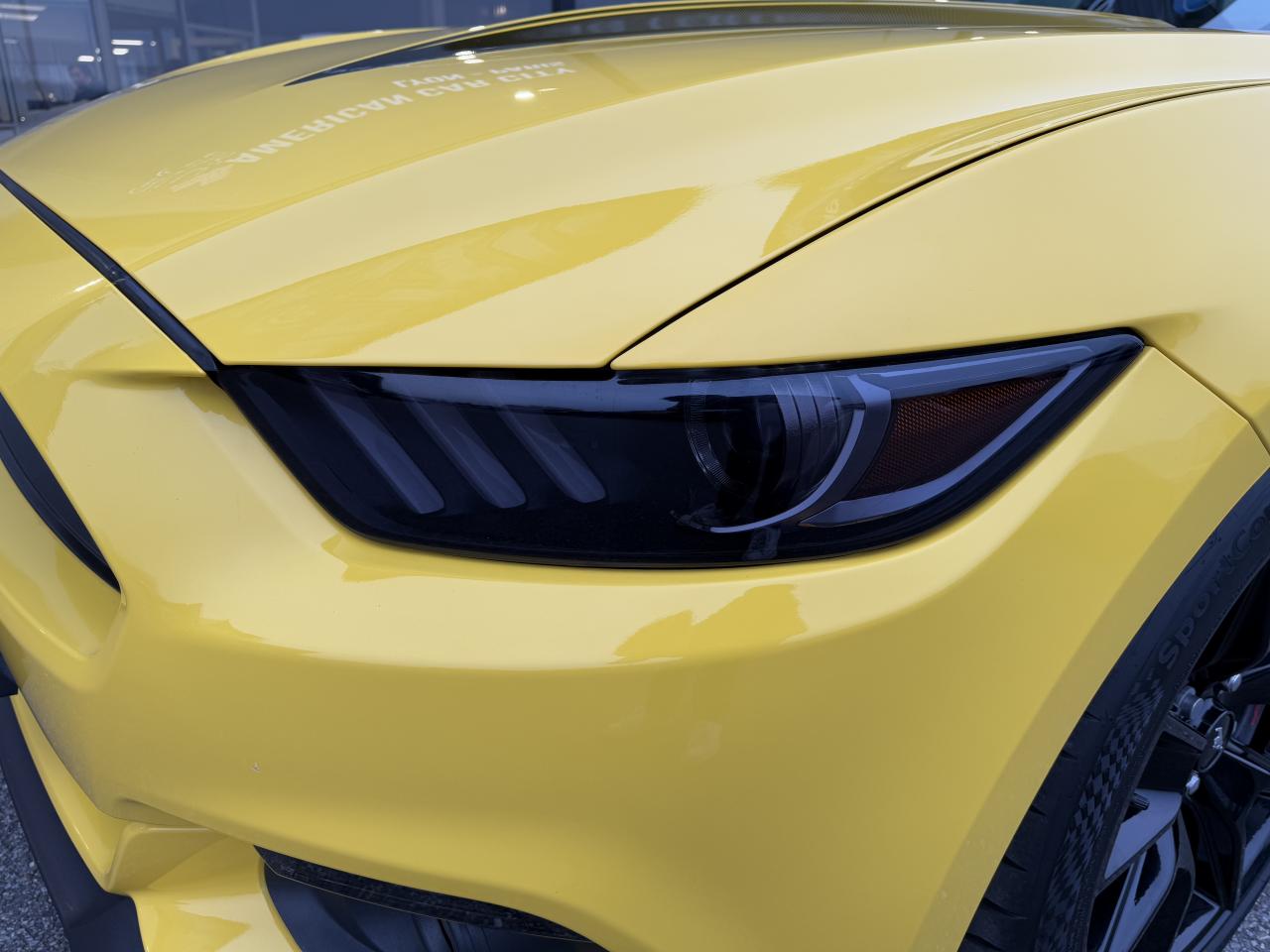 FORD MUSTANG GT Fastback V8 5.0L - Black shadow edition