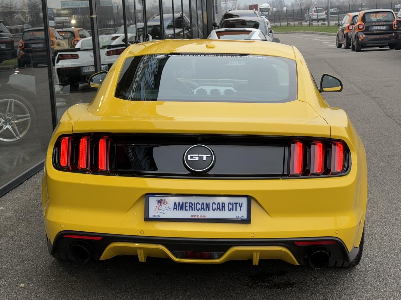 FORD MUSTANG GT Fastback V8 5.0L - Black shadow edition