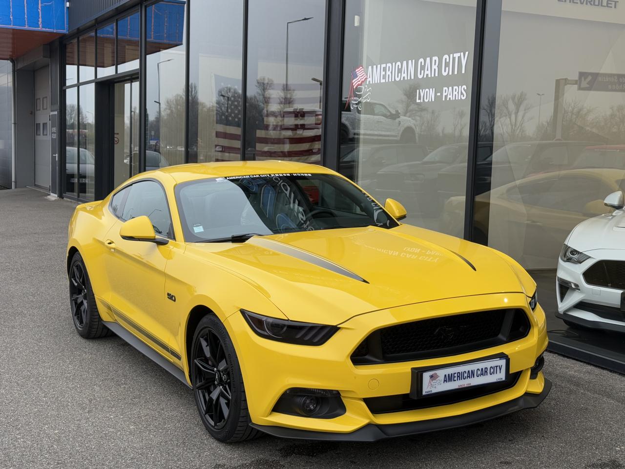 FORD MUSTANG GT Fastback V8 5.0L - Black shadow edition