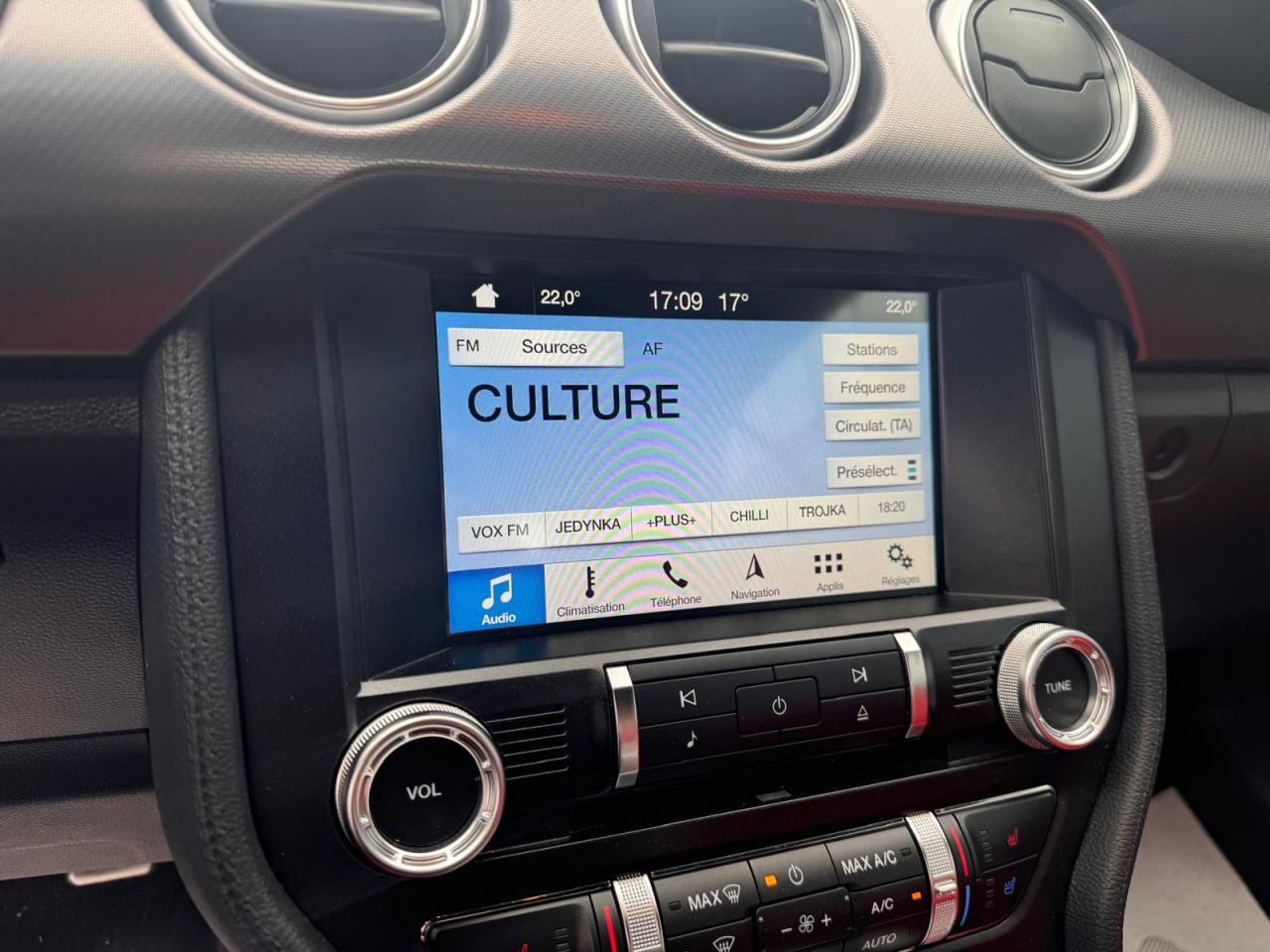 FORD MUSTANG GT CABRIOLET V8 5.0L