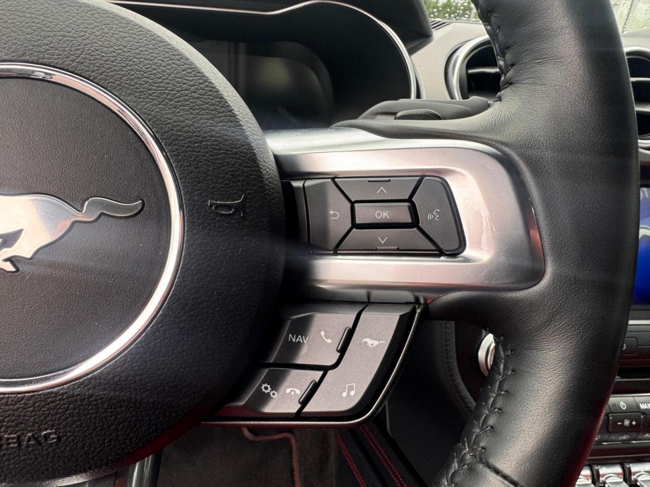 FORD MUSTANG GT CABRIOLET V8 5.0L