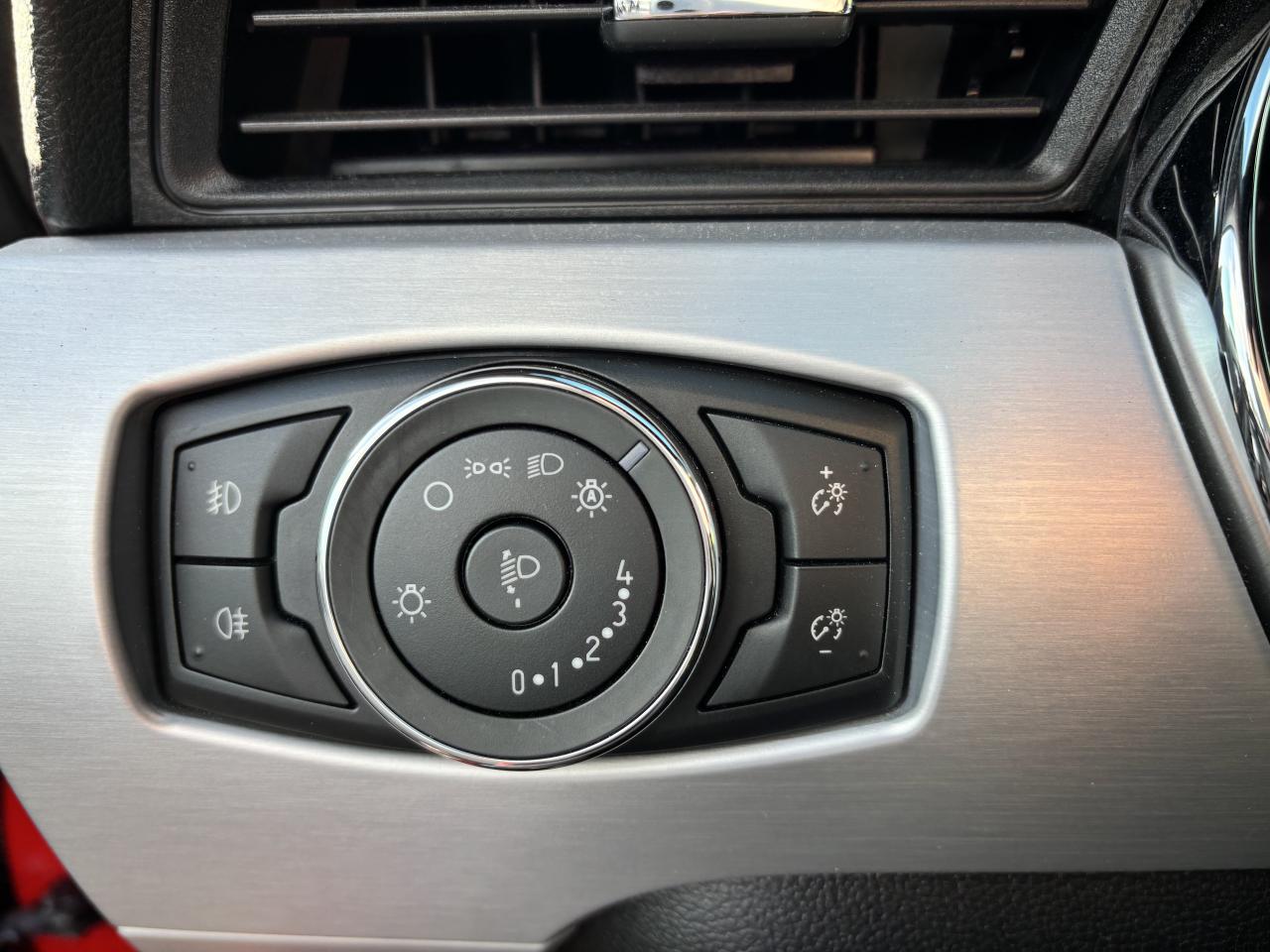 FORD MUSTANG GT Fastback V8 5.0L BLACK SHADOW EDITION