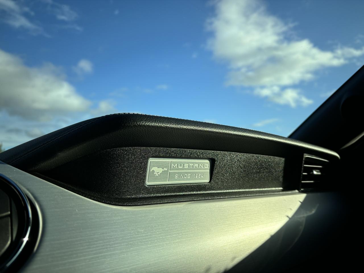 FORD MUSTANG GT Fastback V8 5.0L BLACK SHADOW EDITION