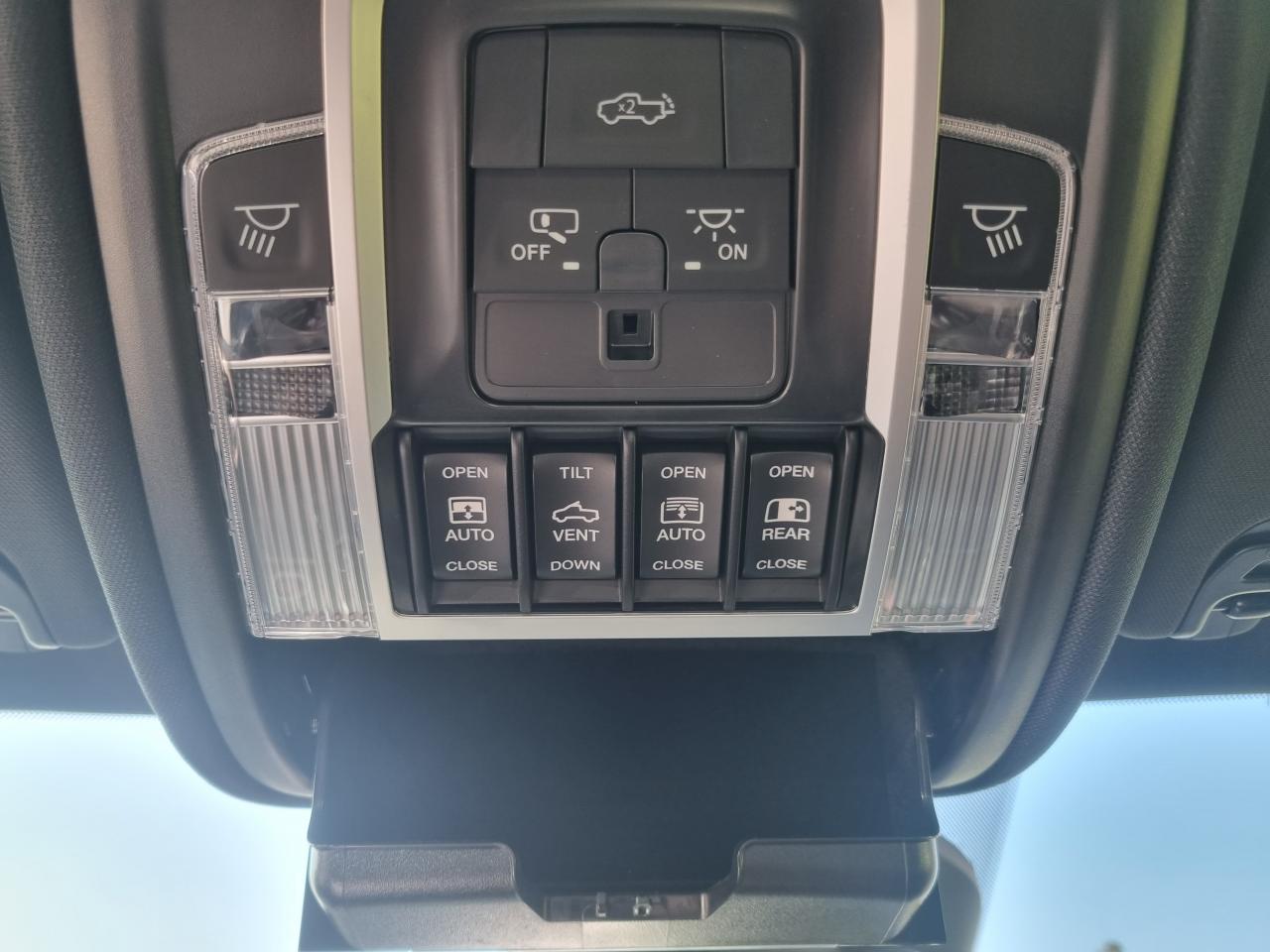 DODGE RAM 1500 CREW RHO