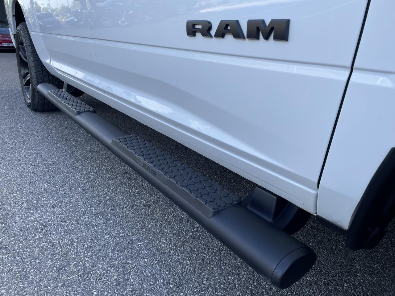 DODGE RAM CREW SPORT CLASSIC BLACK PACKAGE