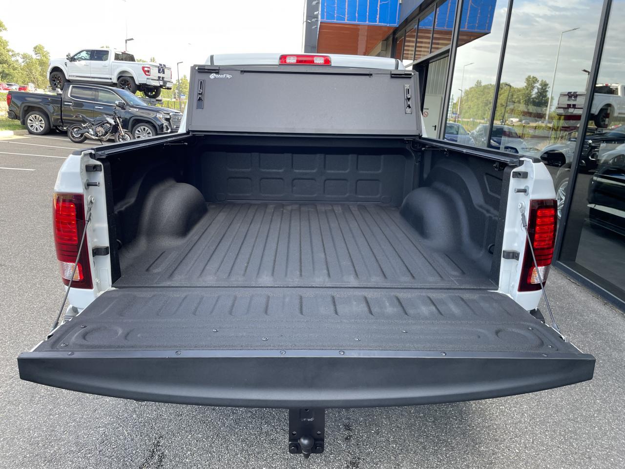 DODGE RAM CREW SPORT CLASSIC BLACK PACKAGE