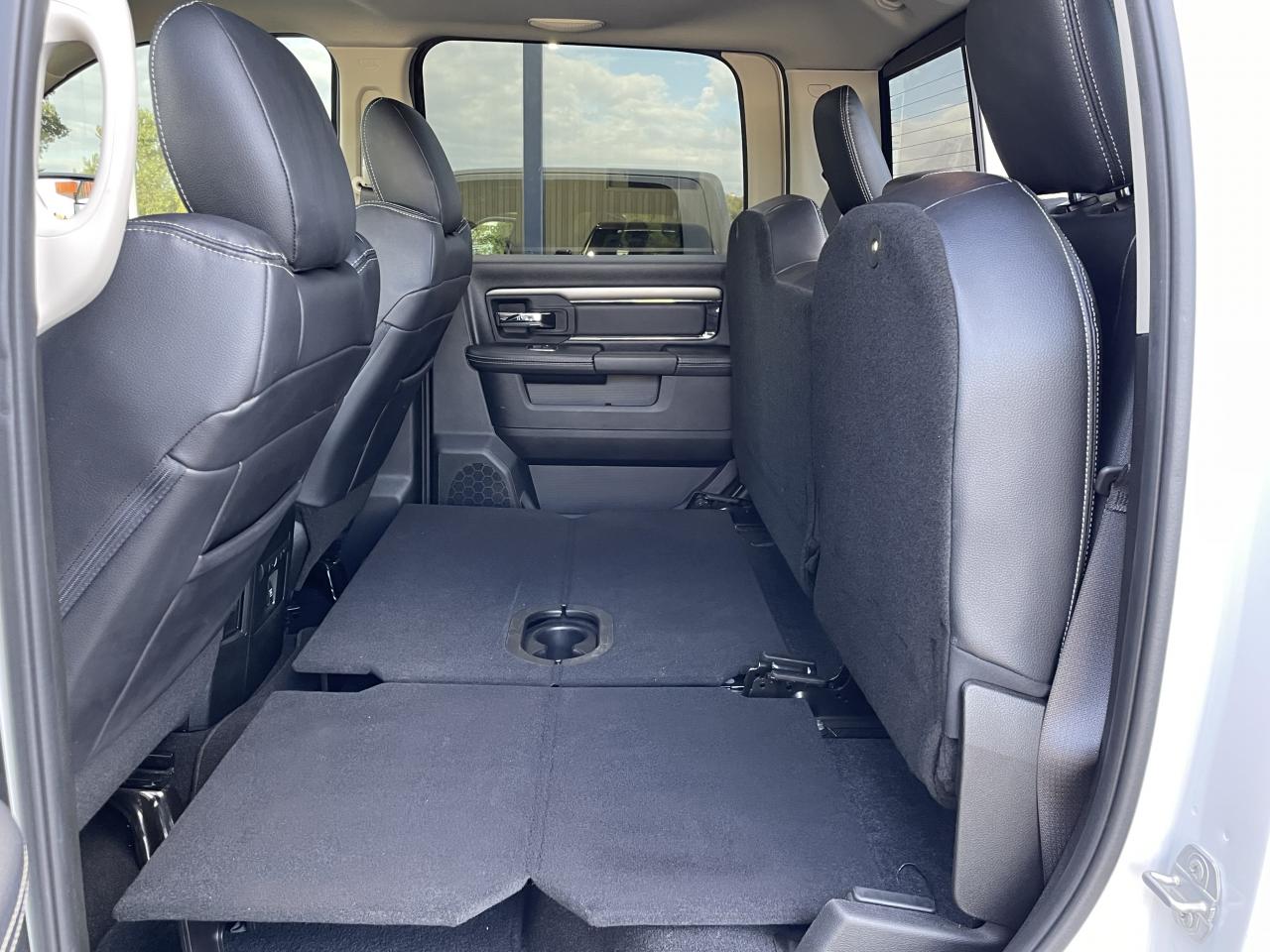 DODGE RAM CREW SPORT CLASSIC BLACK PACKAGE