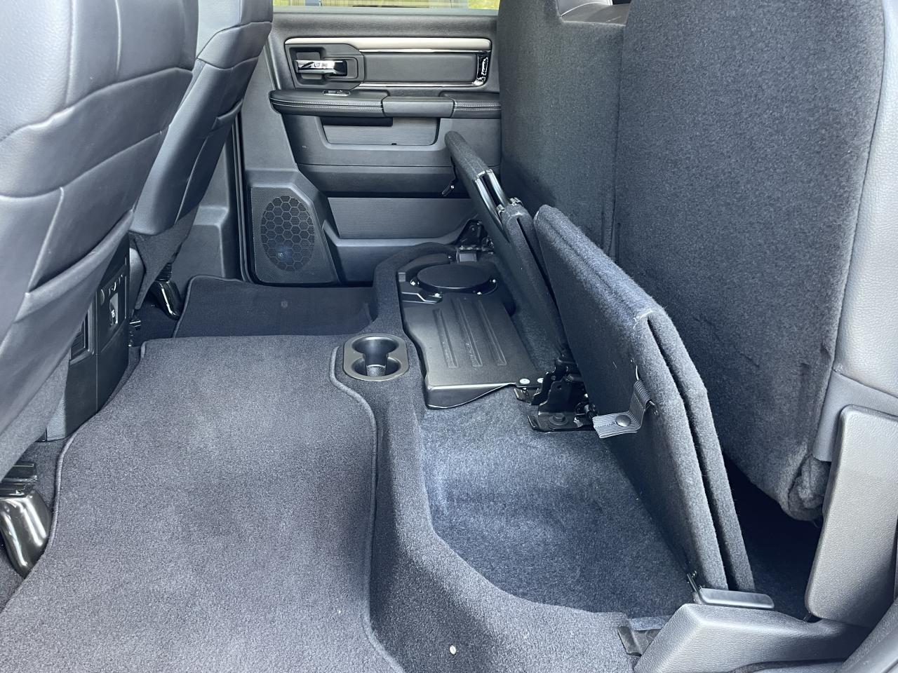 DODGE RAM CREW SPORT CLASSIC BLACK PACKAGE