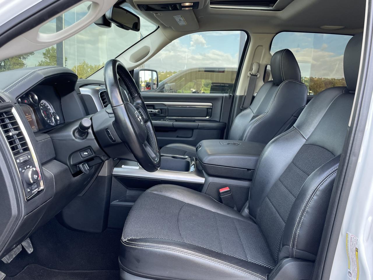 DODGE RAM CREW SPORT CLASSIC BLACK PACKAGE