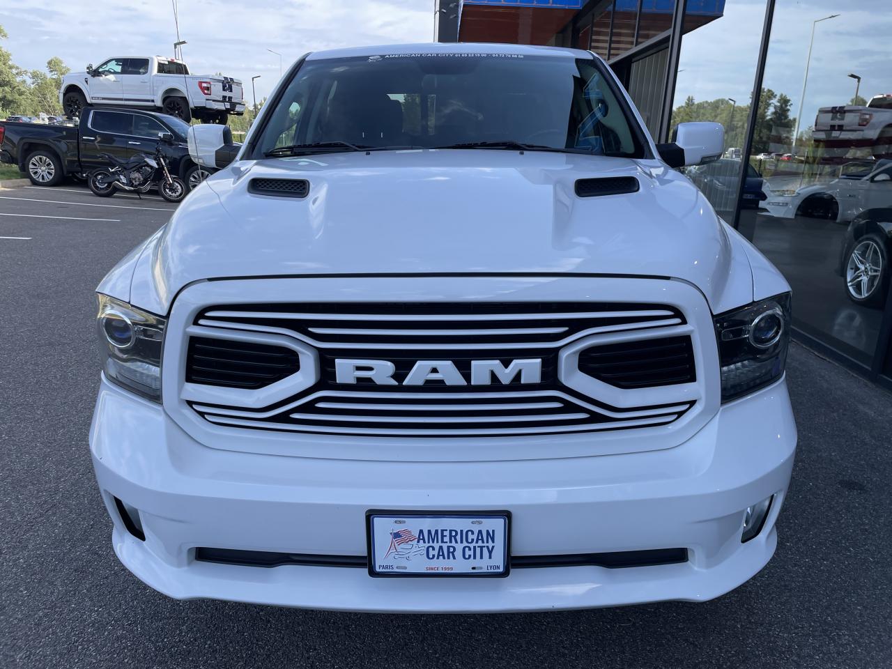 DODGE RAM CREW SPORT CLASSIC BLACK PACKAGE