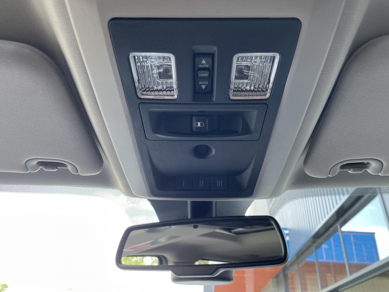 DODGE RAM CREW SPORT CLASSIC BLACK PACKAGE