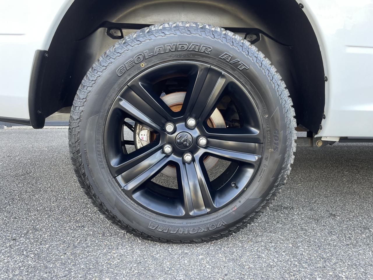 DODGE RAM CREW SPORT CLASSIC BLACK PACKAGE