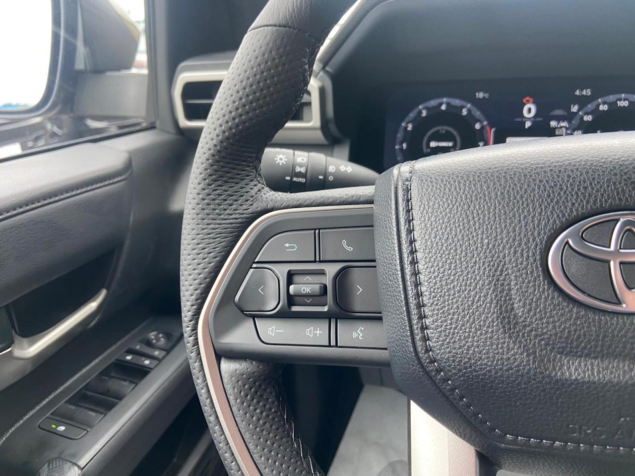 TOYOTA TACOMA 4X4 Double Cab Hybrid Trailhunter