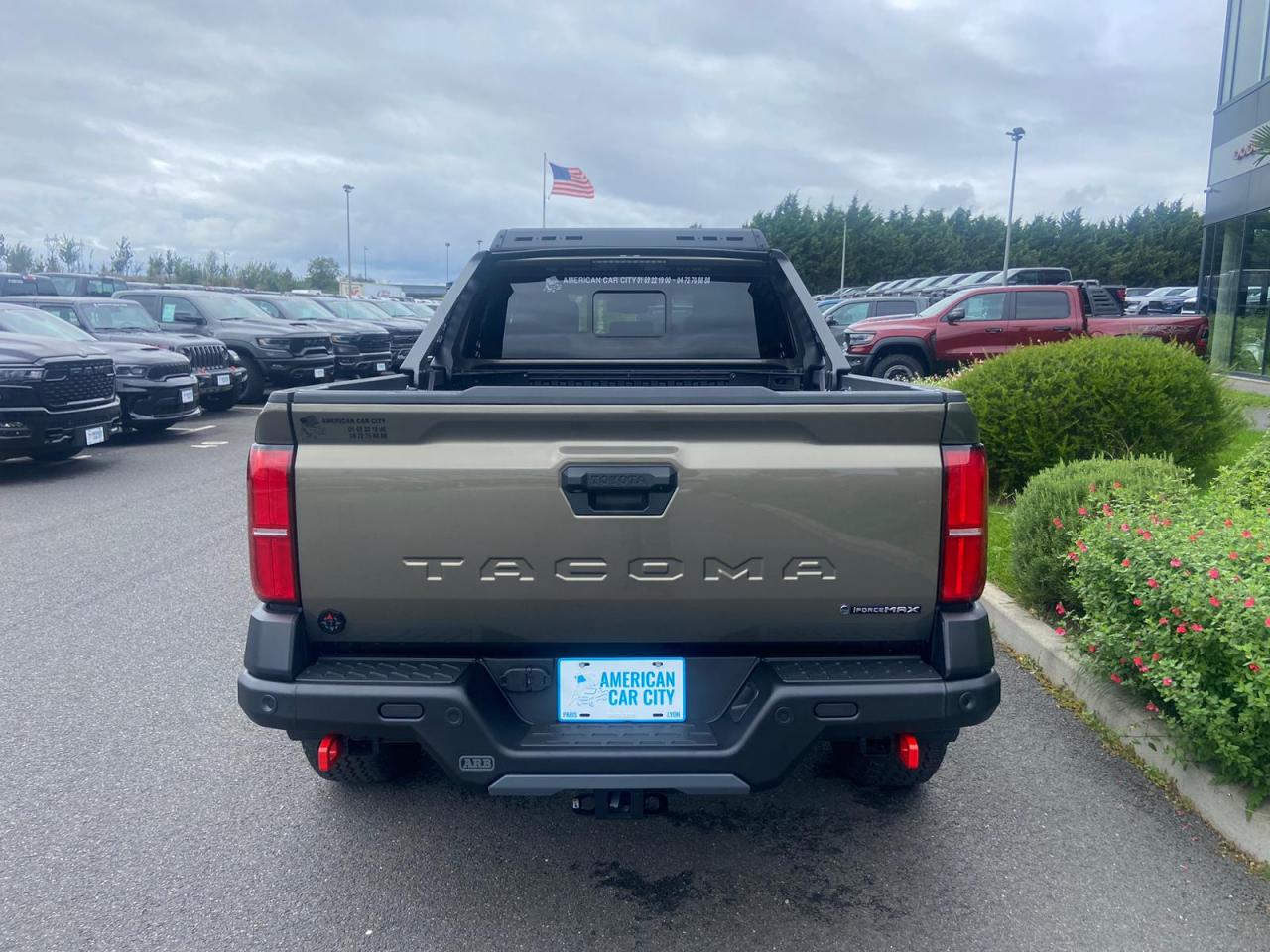 TOYOTA TACOMA 4X4 Double Cab Hybrid Trailhunter