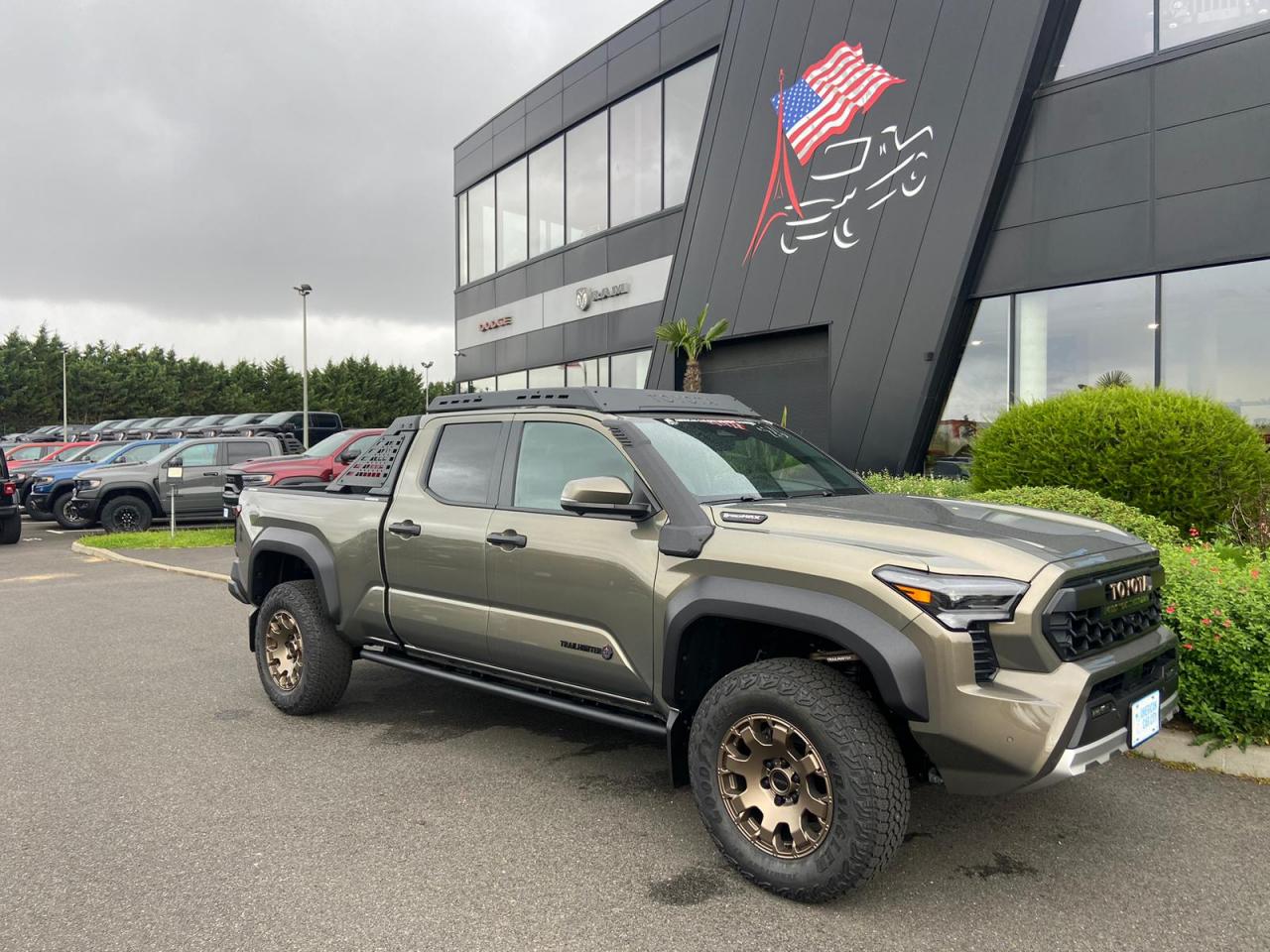 TOYOTA TACOMA 4X4 Double Cab Hybrid Trailhunter