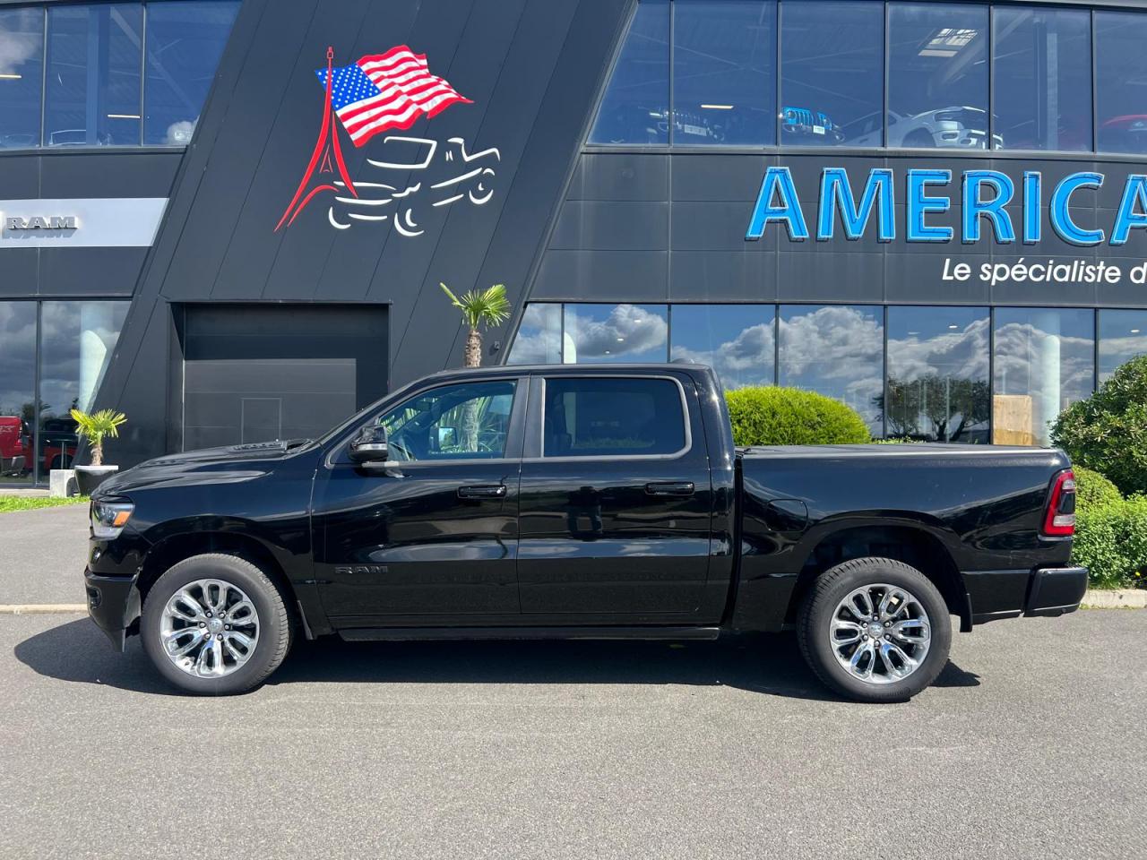 DODGE RAM 1500 CREW SPORT V8 5.7L HEMI