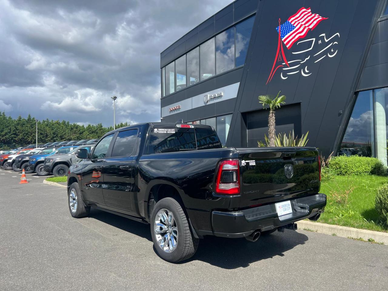 DODGE RAM 1500 CREW SPORT V8 5.7L HEMI