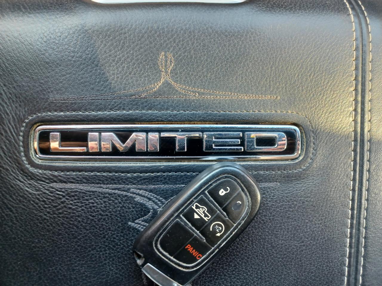 DODGE RAM 1500 crew LIMITED RAMBOX V8 5.7L 395ch