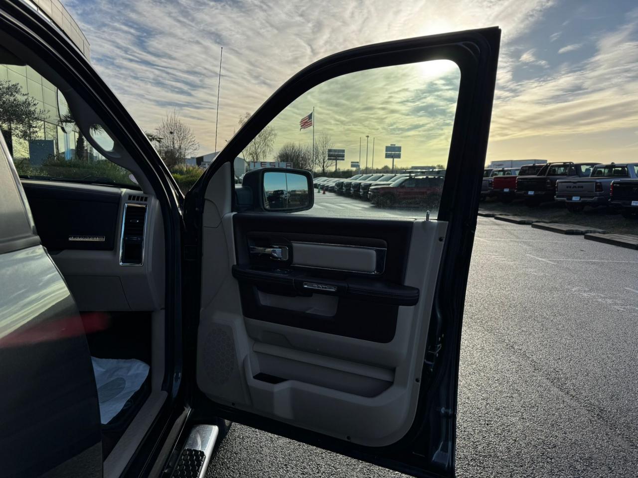 DODGE RAM 1500 CREW LARAMIE SPORT