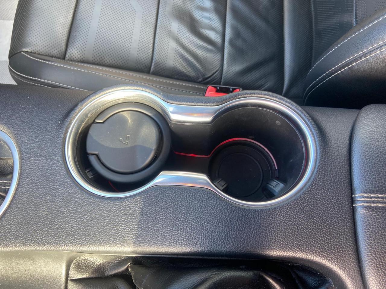 FORD MUSTANG GT CABRIOLET V8 5.0L