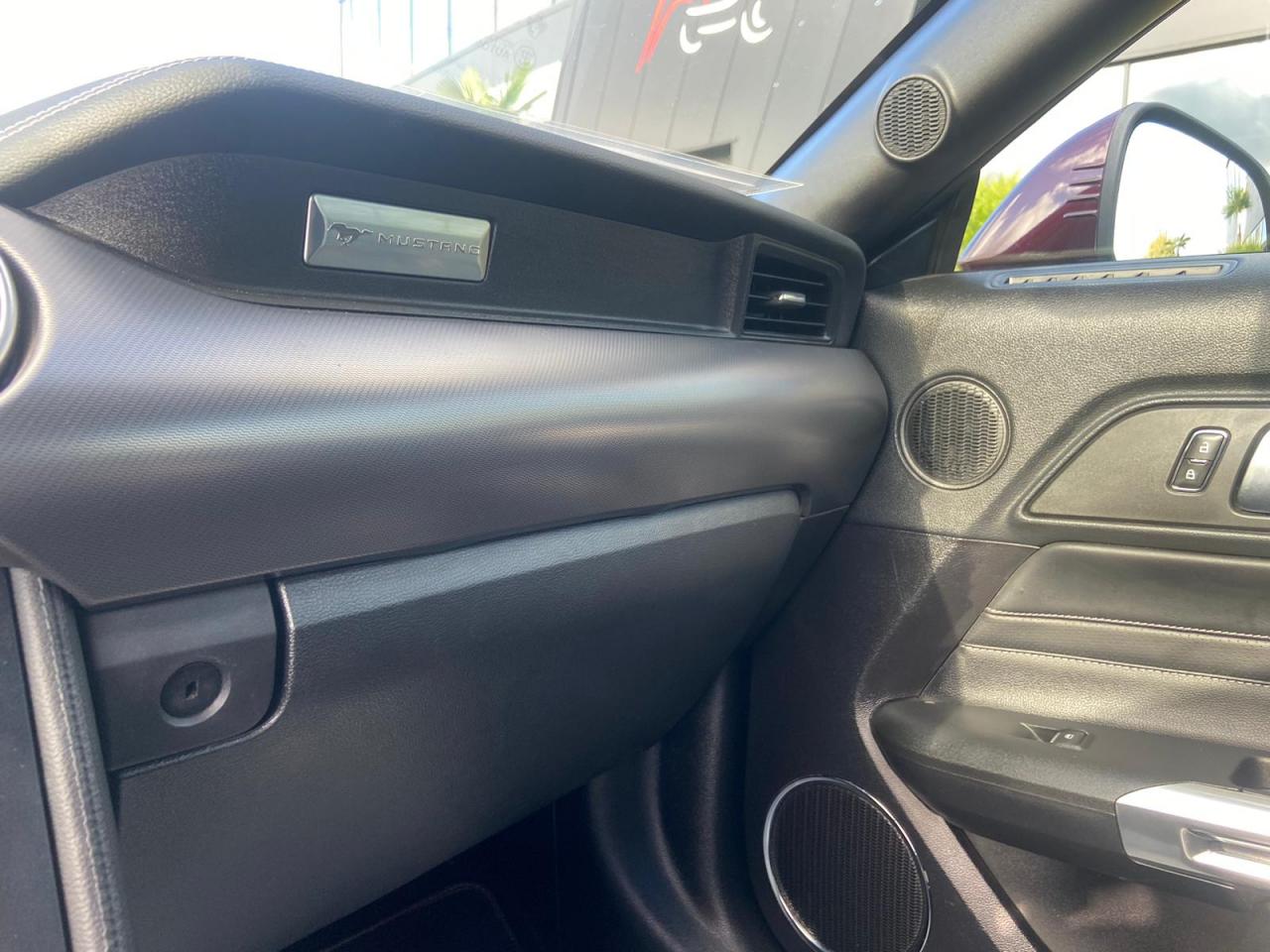 FORD MUSTANG GT CABRIOLET V8 5.0L