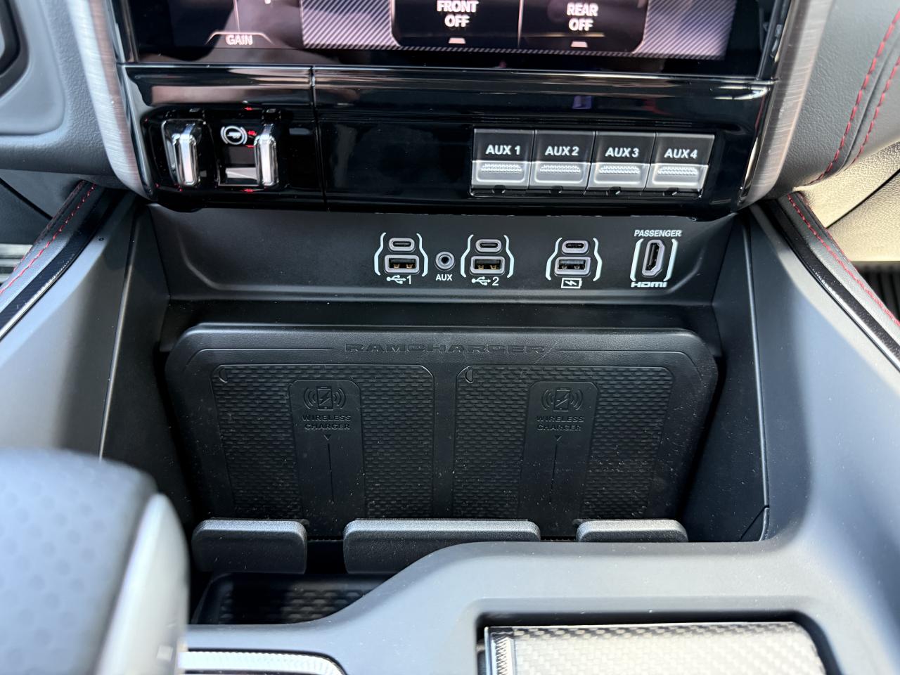 DODGE RAM 1500 CREW RHO