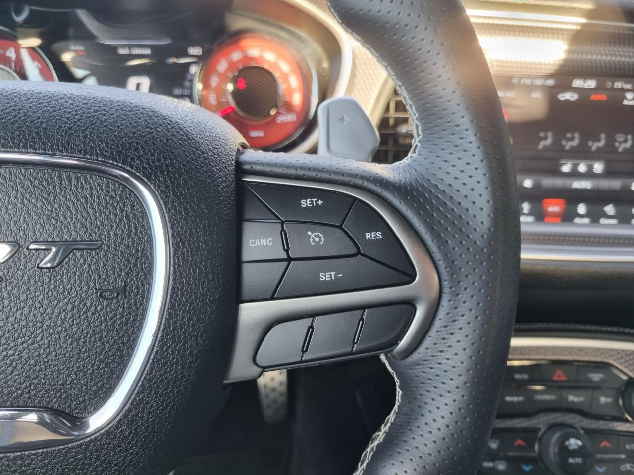 DODGE CHALLENGER SRT HELLCAT V8 6,2L SUPERCHARGED 707hp