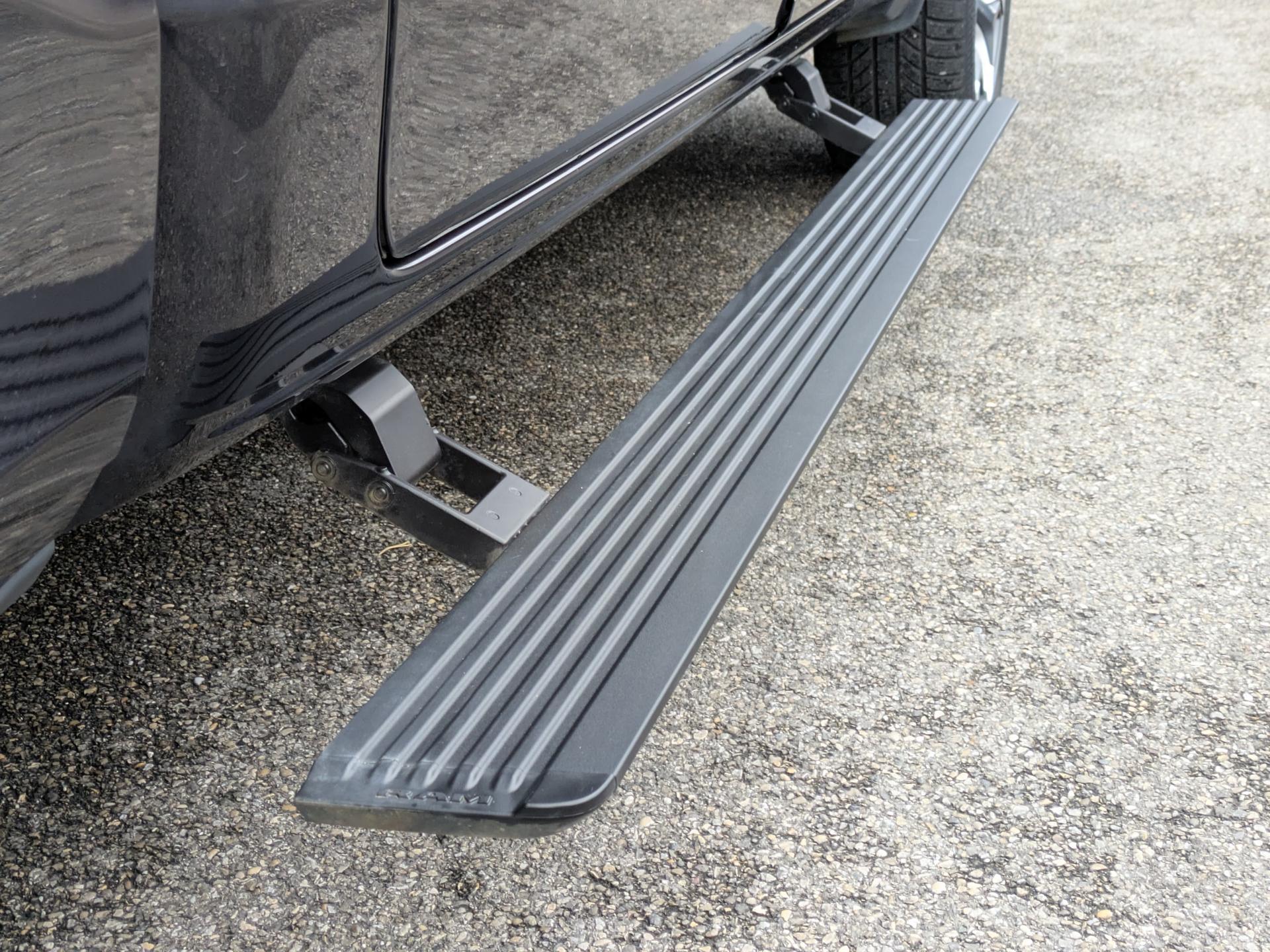 DODGE RAM 1500 CREW LIMITED