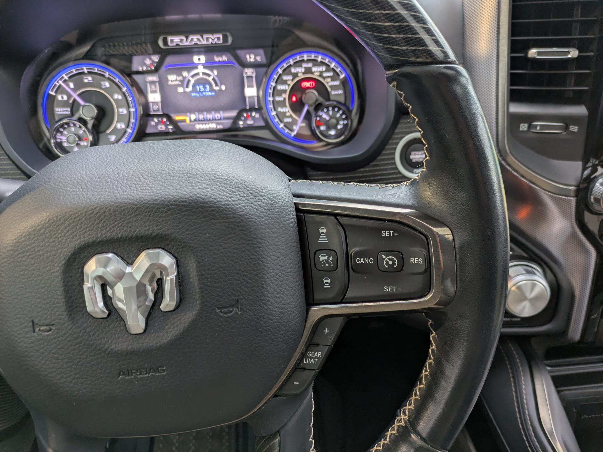 DODGE RAM 1500 CREW LIMITED