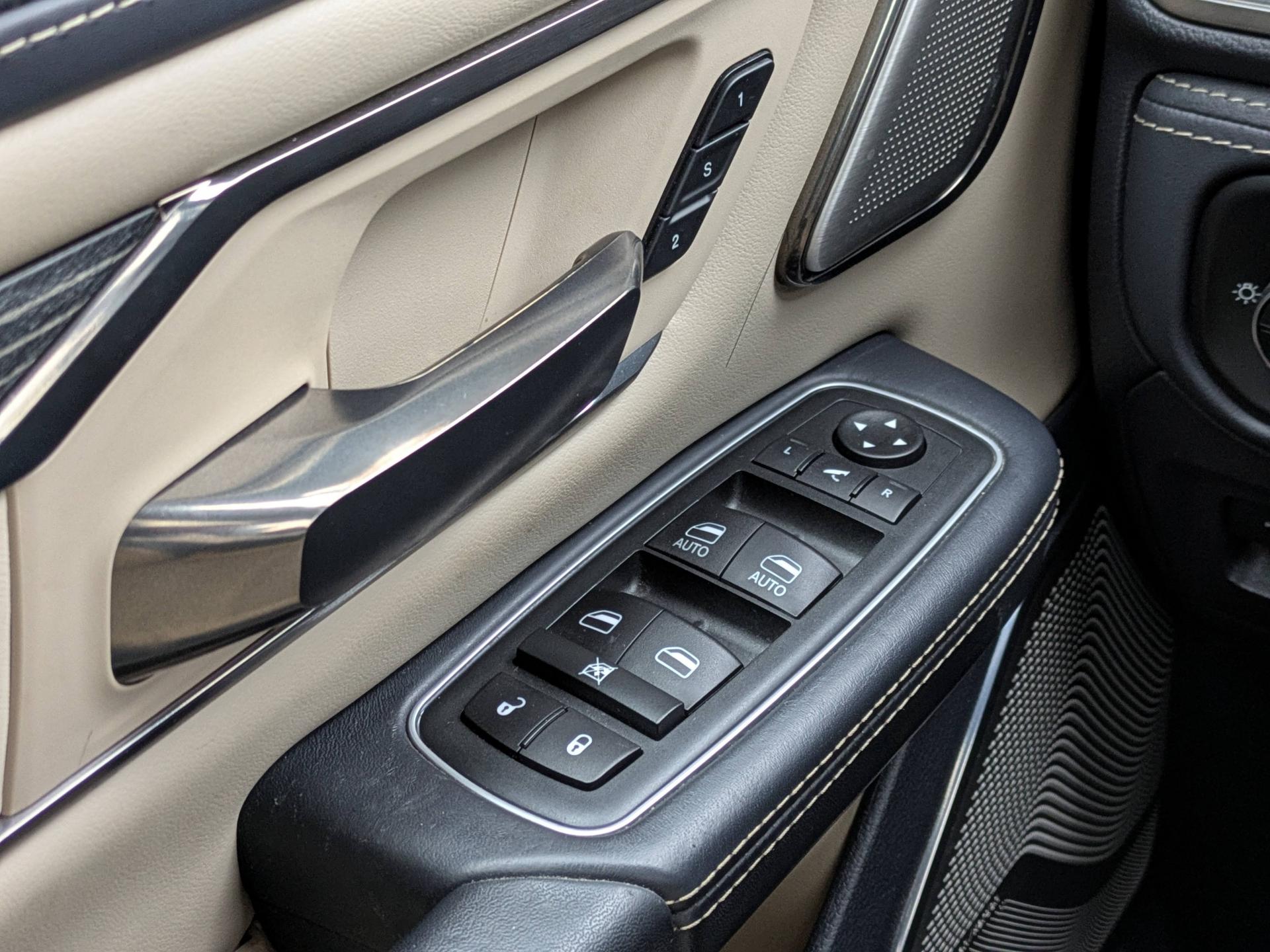 DODGE RAM 1500 CREW LIMITED