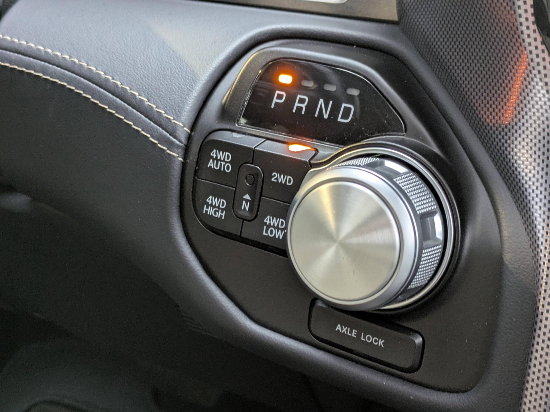 DODGE RAM 1500 CREW LIMITED