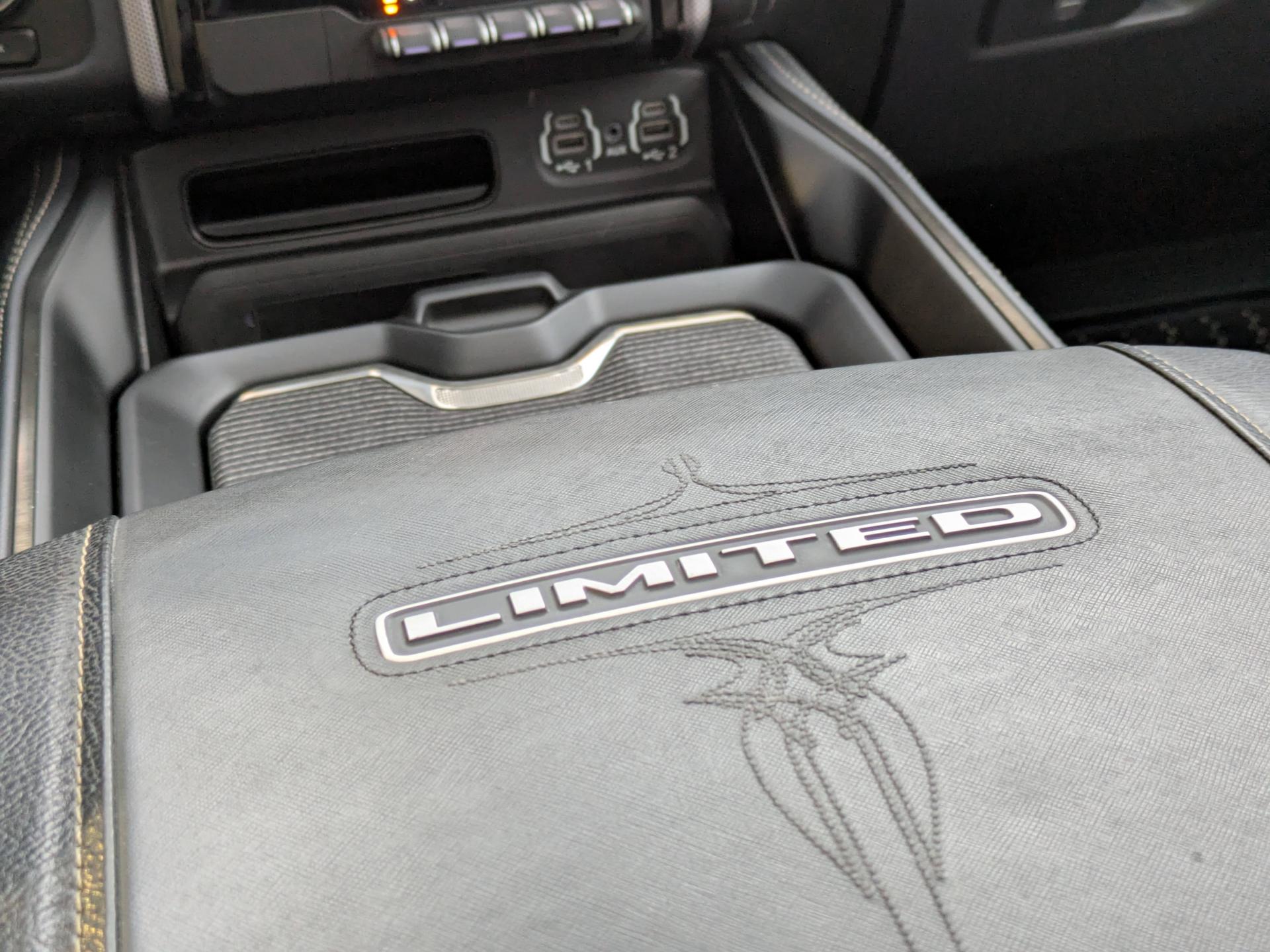 DODGE RAM 1500 CREW LIMITED