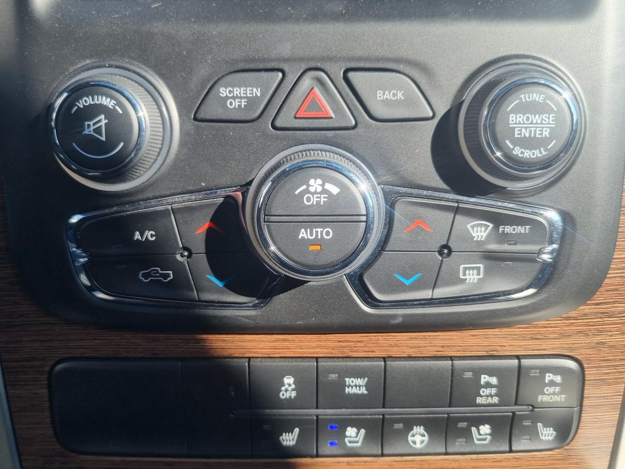 DODGE RAM 1500 CREW LARAMIE V8 5.7L 395hp