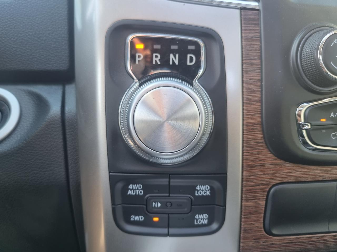 DODGE RAM 1500 CREW LARAMIE V8 5.7L 395hp