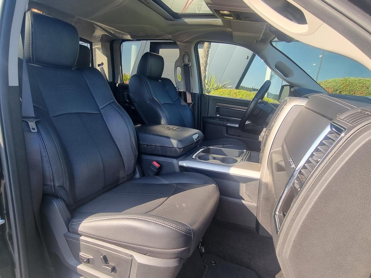 DODGE RAM 1500 CREW LARAMIE V8 5.7L 395hp