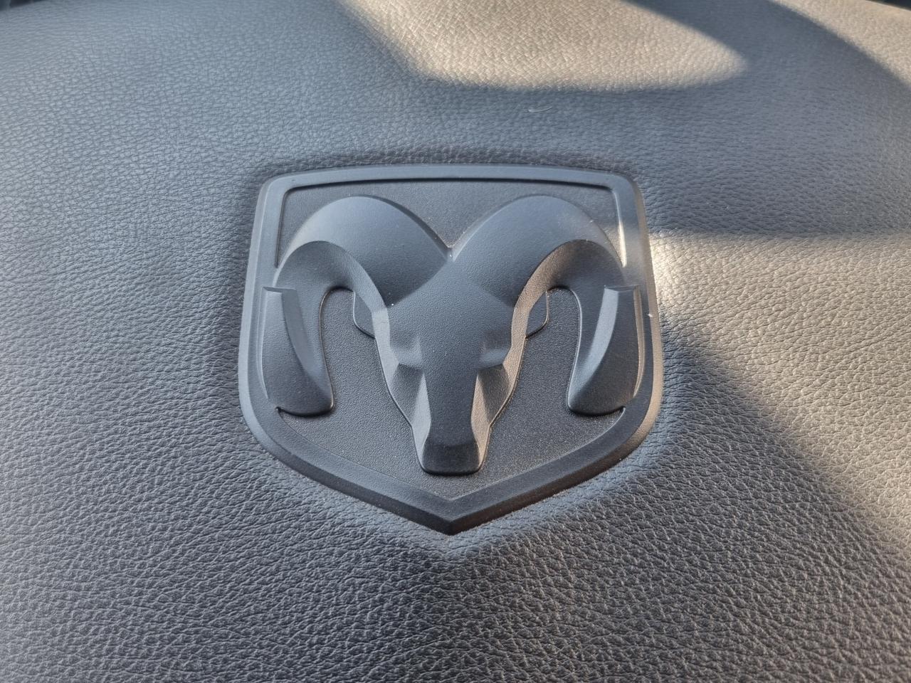 DODGE RAM 1500 CREW LARAMIE V8 5.7L 395hp