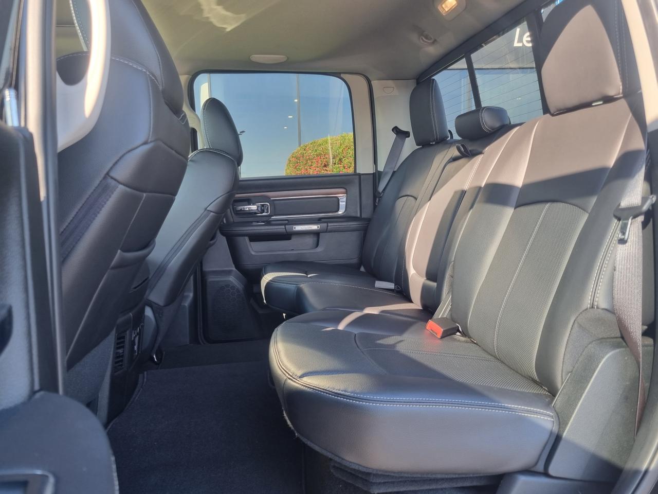 DODGE RAM 1500 CREW LARAMIE V8 5.7L 395hp