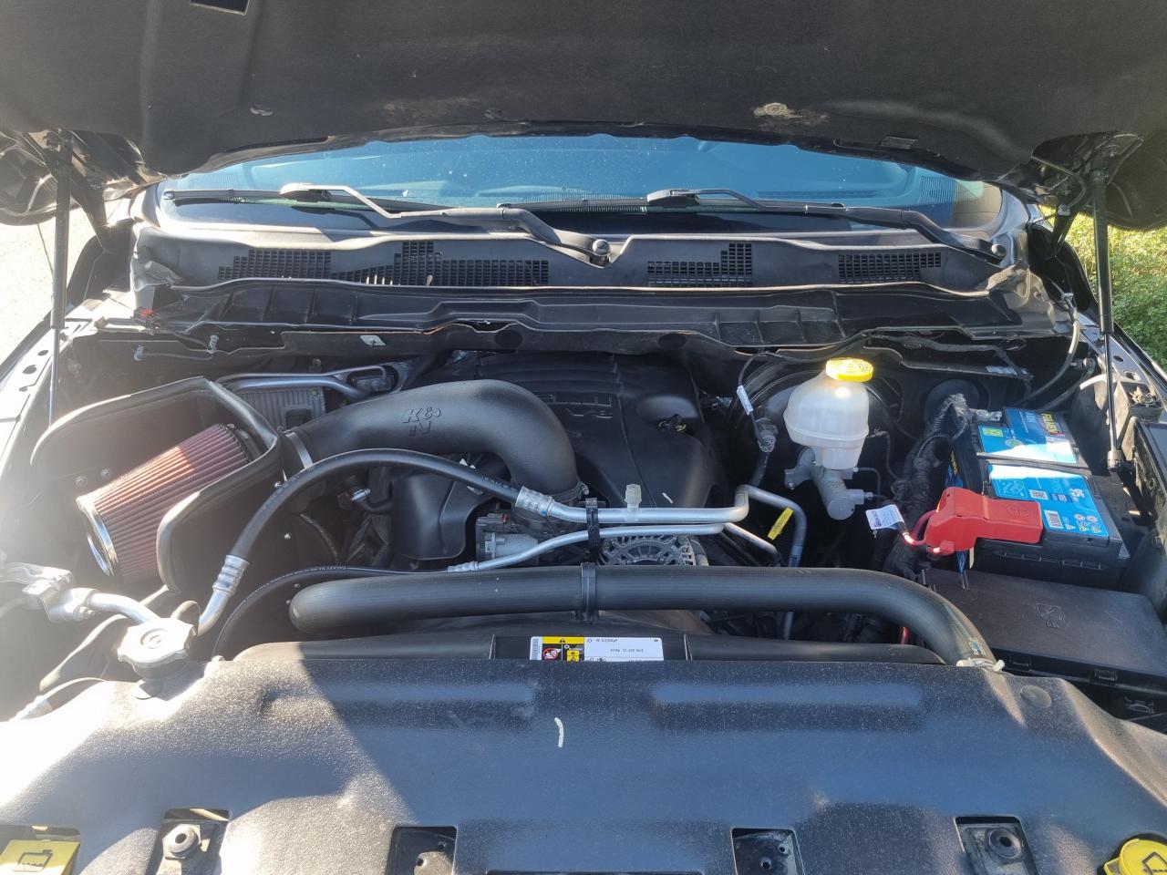 DODGE RAM 1500 CREW LARAMIE V8 5.7L 395hp