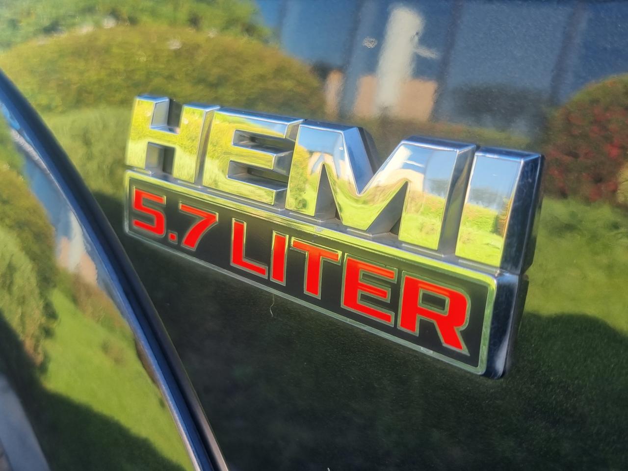 DODGE RAM 1500 CREW LARAMIE V8 5.7L 395hp