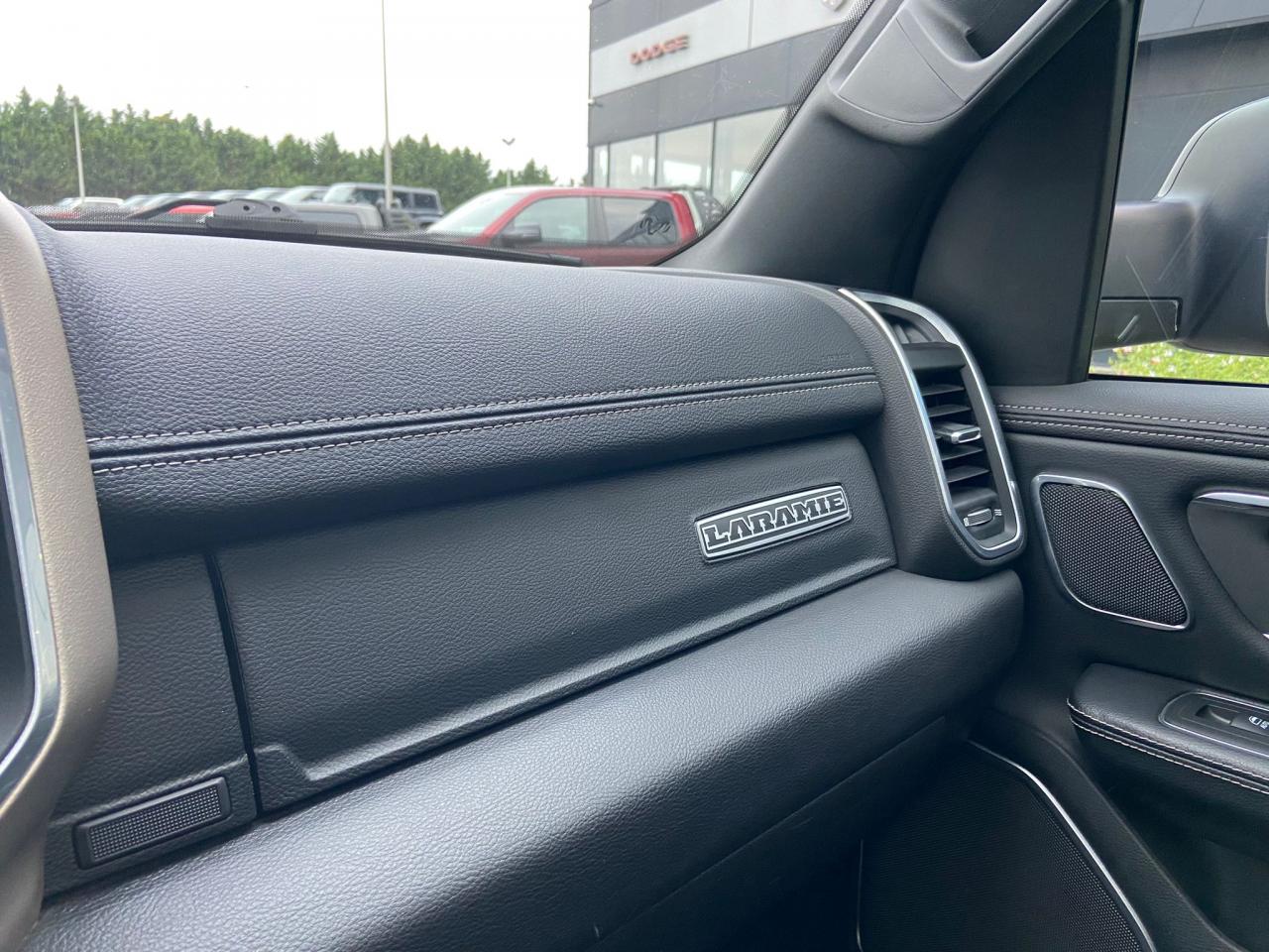 DODGE RAM 1500 CREW LARAMIE SPORT AIR