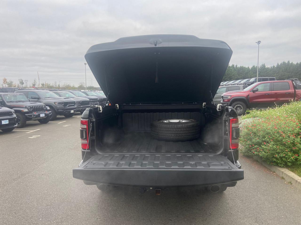 DODGE RAM 1500 CREW LARAMIE SPORT AIR