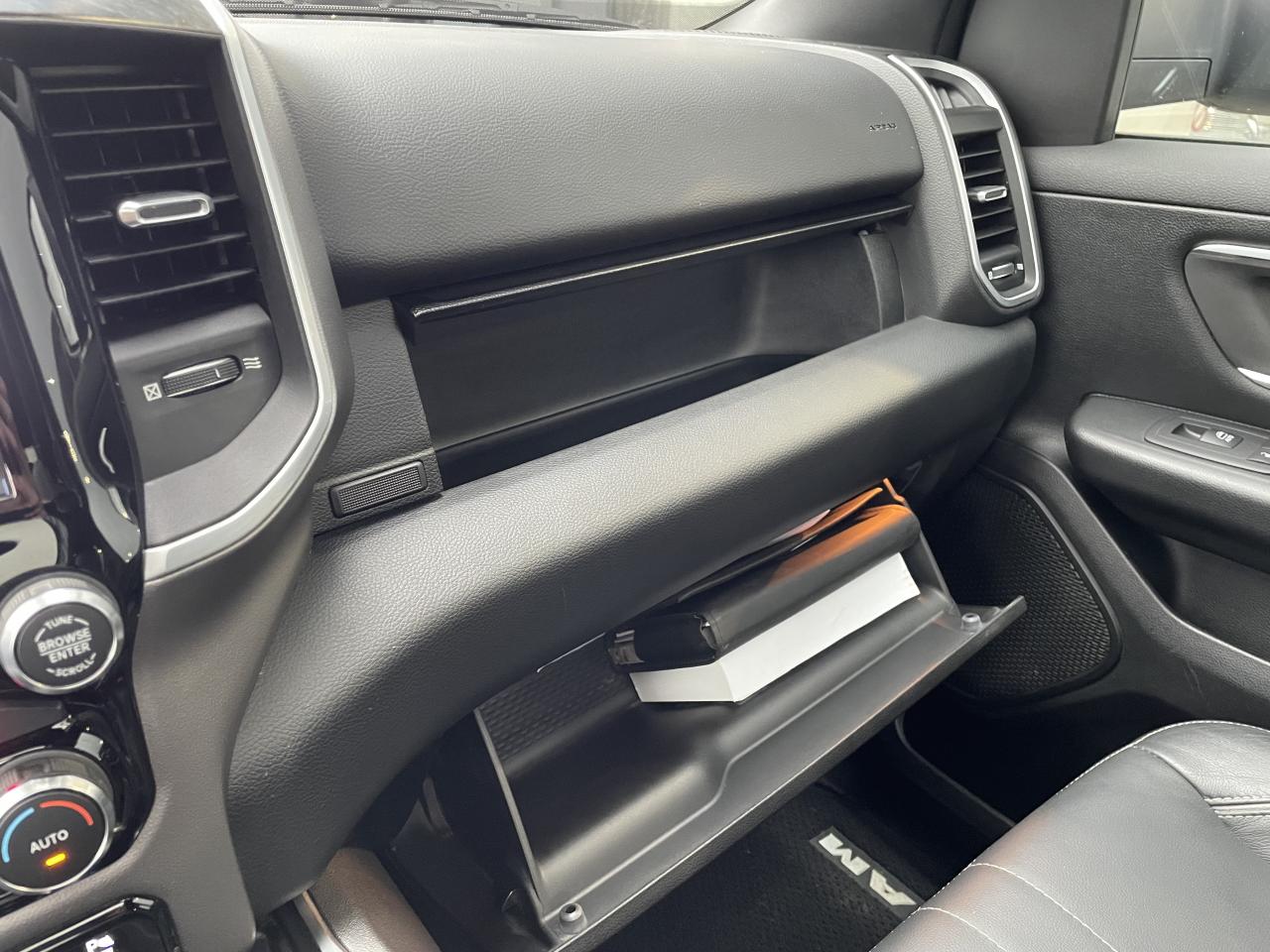 DODGE RAM 1500 CREW CAB BIGHORN AIR