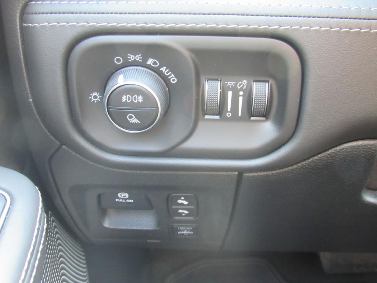 DODGE RAM LIMITED BLACK PACKAGE AIR RAMBOX Hayon multi