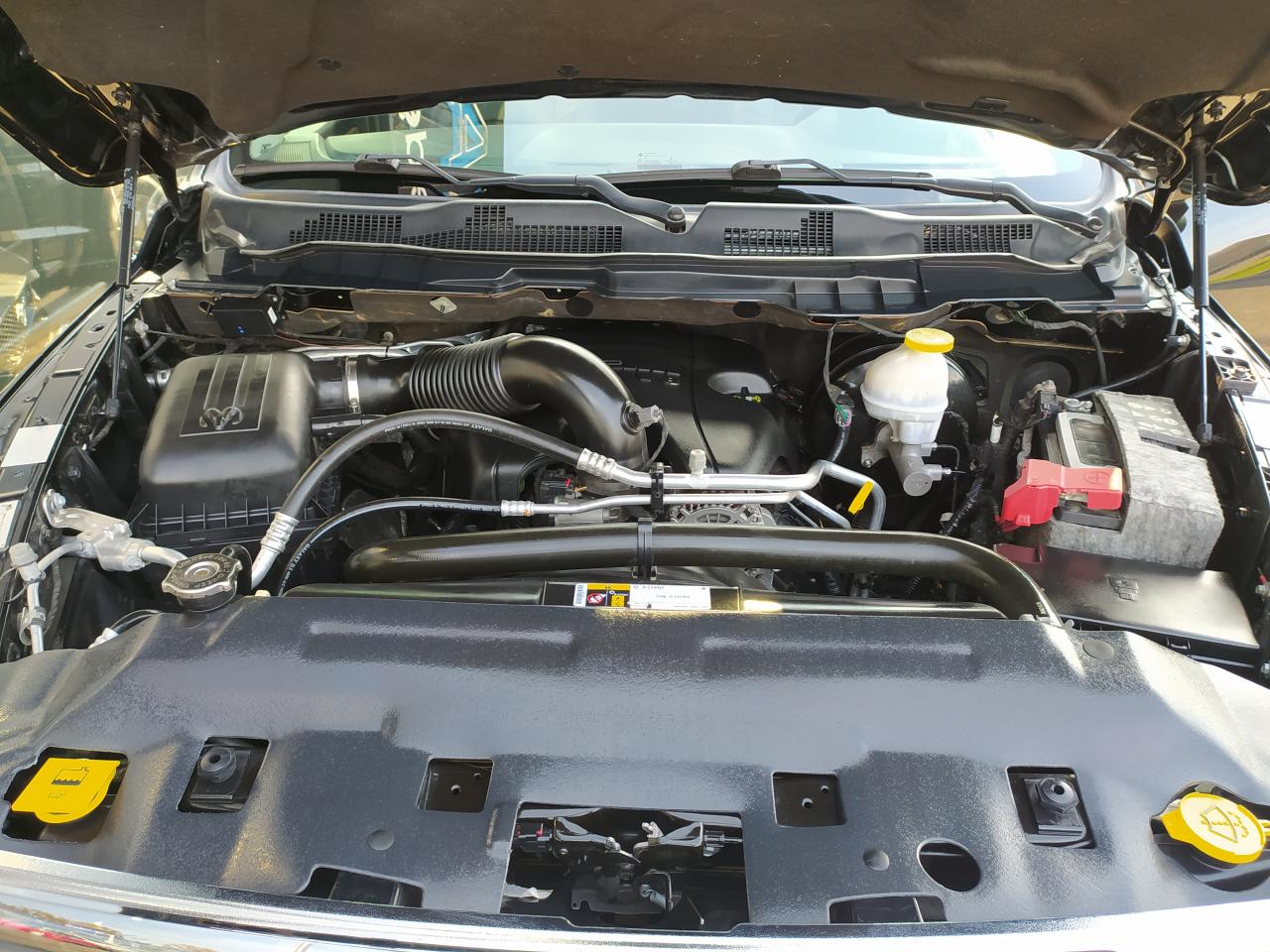 DODGE RAM 1500 CREW LARAMIE