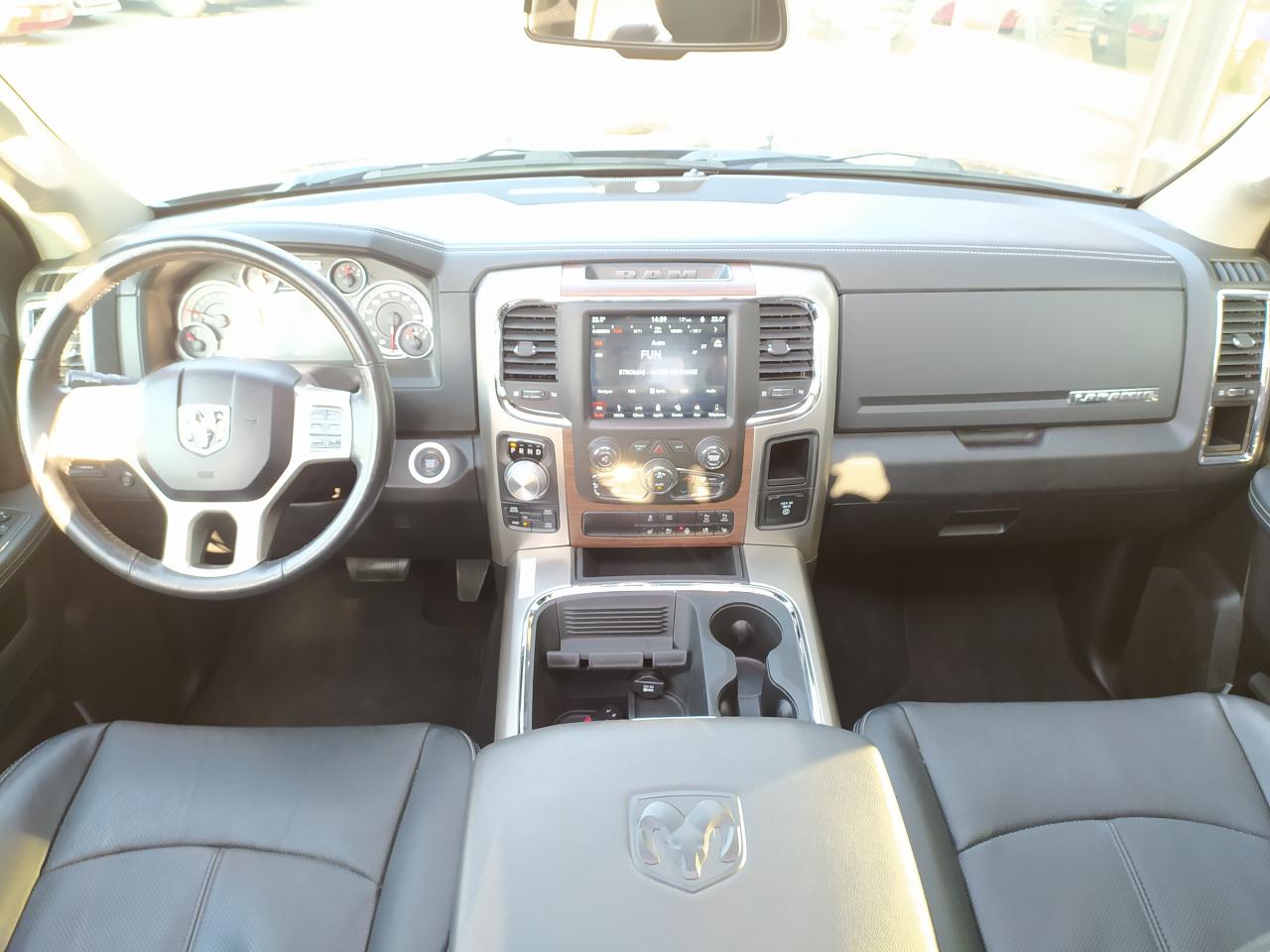 DODGE RAM 1500 CREW LARAMIE