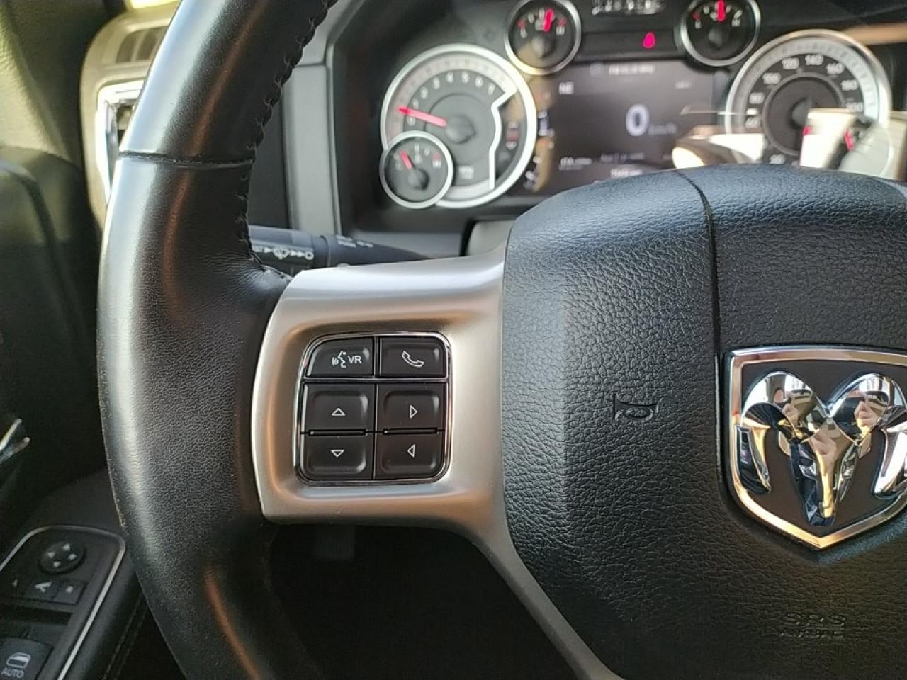 DODGE RAM 1500 CREW LARAMIE