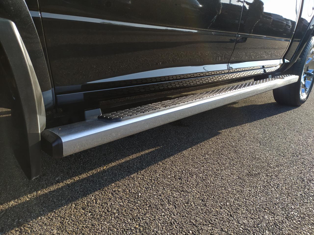 DODGE RAM 1500 CREW LARAMIE