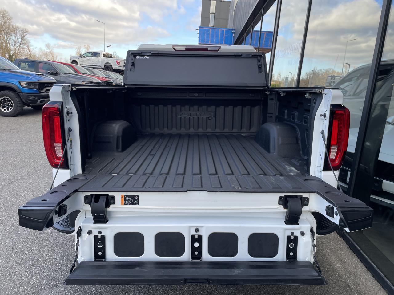 GMC Sierra AT4 CARBON PRO EDITION